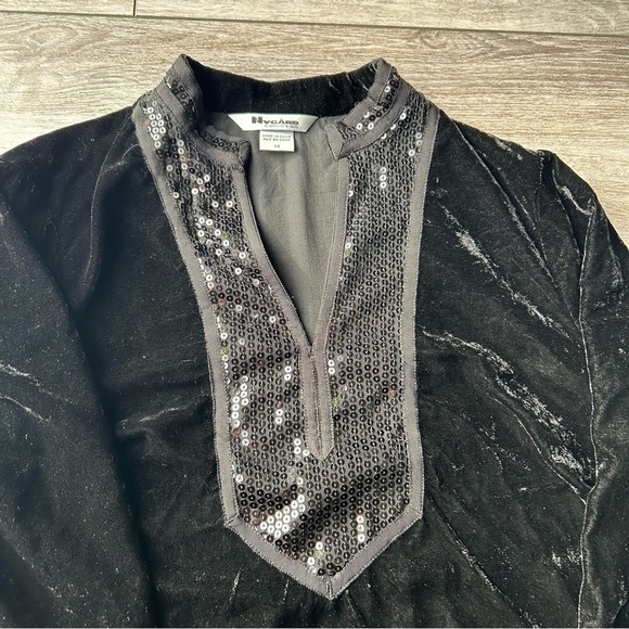 Nygard Collection Black Velvet Squince Tunic - Picture 6 of 13